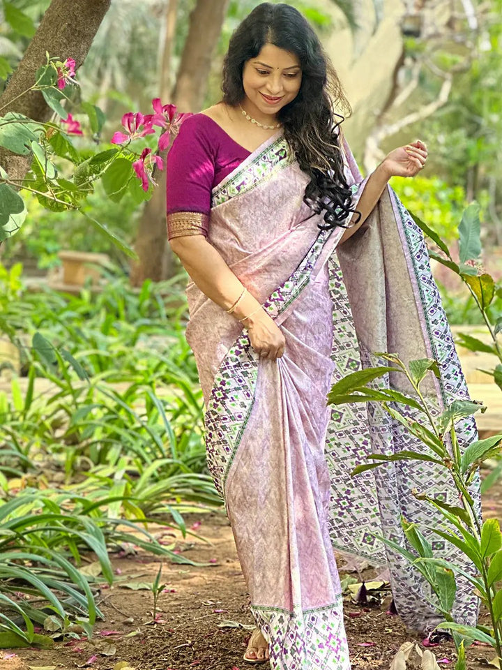 Kanjivaram  Weaving Pink Colour Patola Print Saree