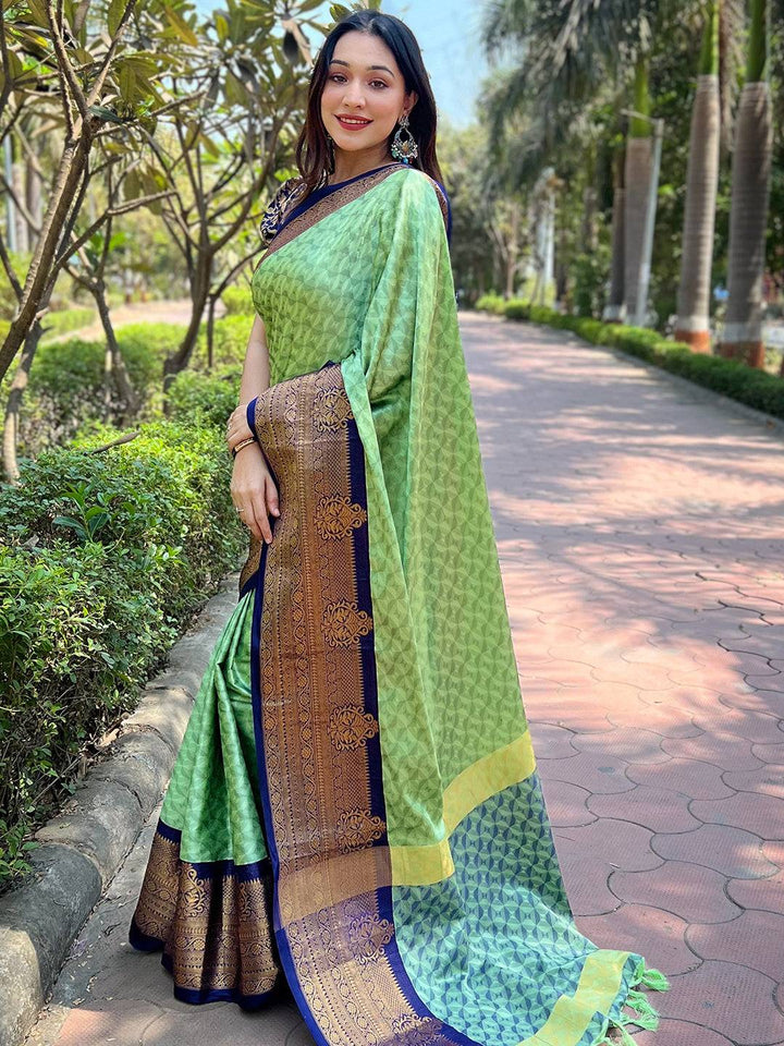 Trendy Kanjivaram Silk Saree With Broced Zari Blouse