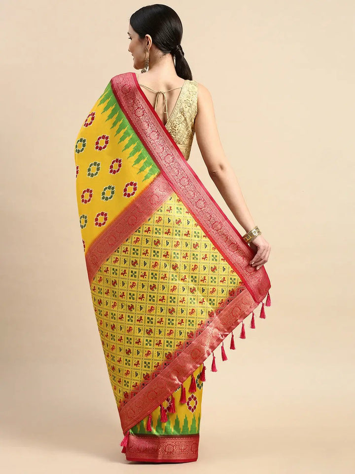 Exclusive Ikkat Digital Print With Patola Pallu Soft Silk Saree