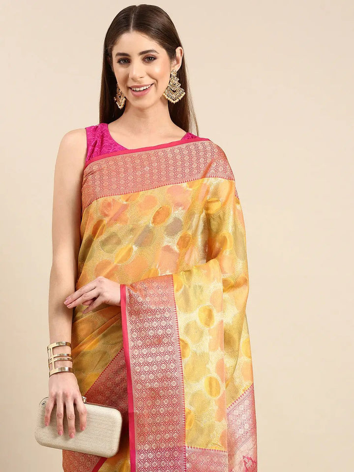 Soft Silk Kanjivaaram Saree With Ethnic Motif Border