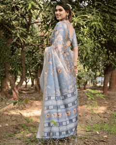 Women's Perfect Blue Jacquard Silk Saree With Zari Border Blouse Piece