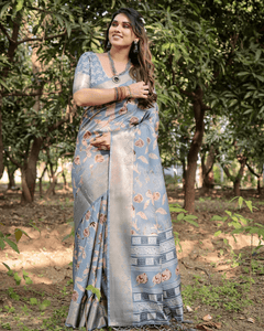 Women's Perfect Blue Jacquard Silk Saree With Zari Border Blouse Piece